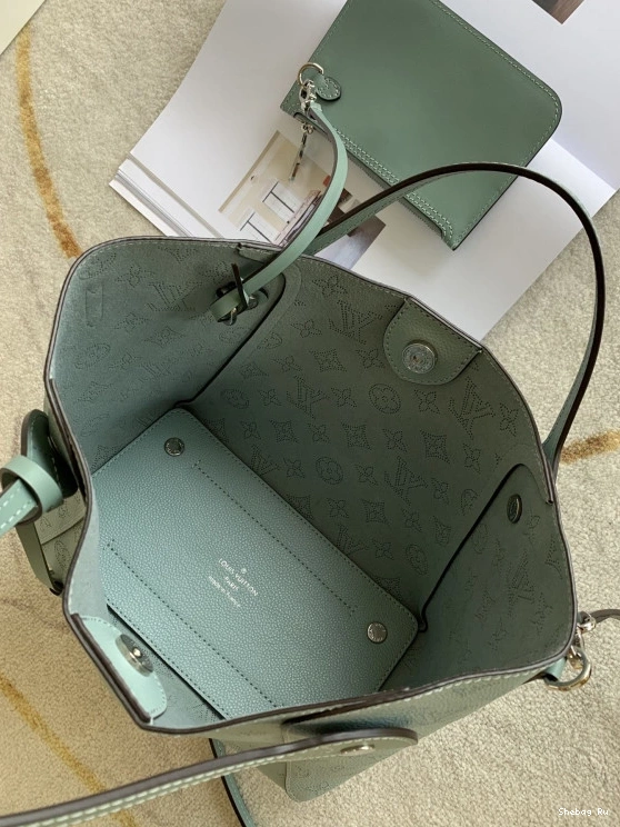 VUITTON PM HINA LOUIS 0807